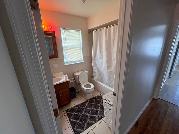 2nd image of 303-305 W Runyon St Floor 2