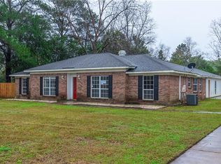 7001 Rose Ching Dr, Mobile, AL 36618