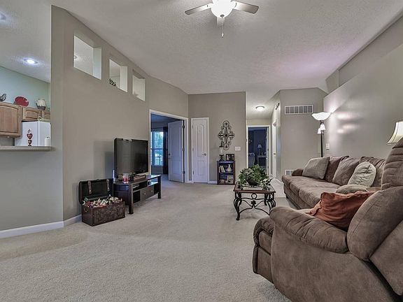 5th image of 3805 Laurel Ct