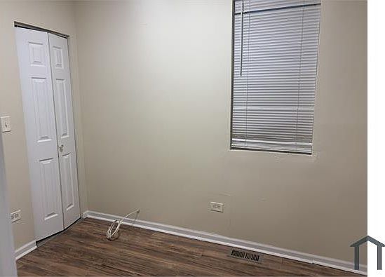 2nd image of 8022 S Escanaba Ave #1
