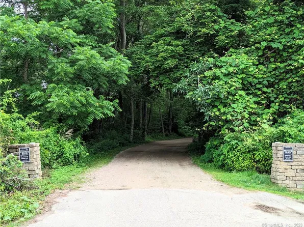 30 Trolley Crossing, Stonington, CT 06379