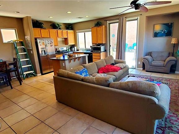 4th image of 325 Bright Sumac Ct