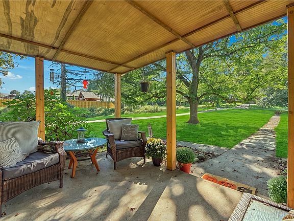 4th image of 140 McDermott Rd