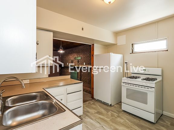 5th image of 310 Stevenson Rd