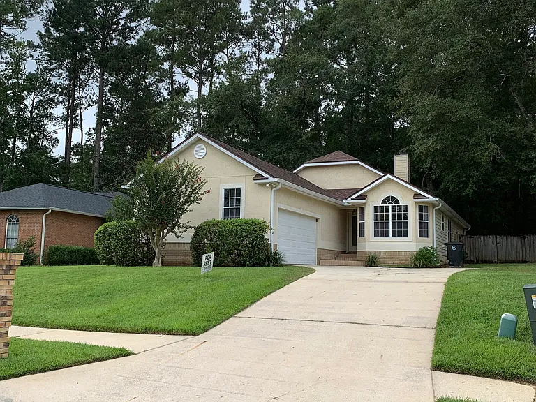 3267 Lilburn Ct — Photo 1