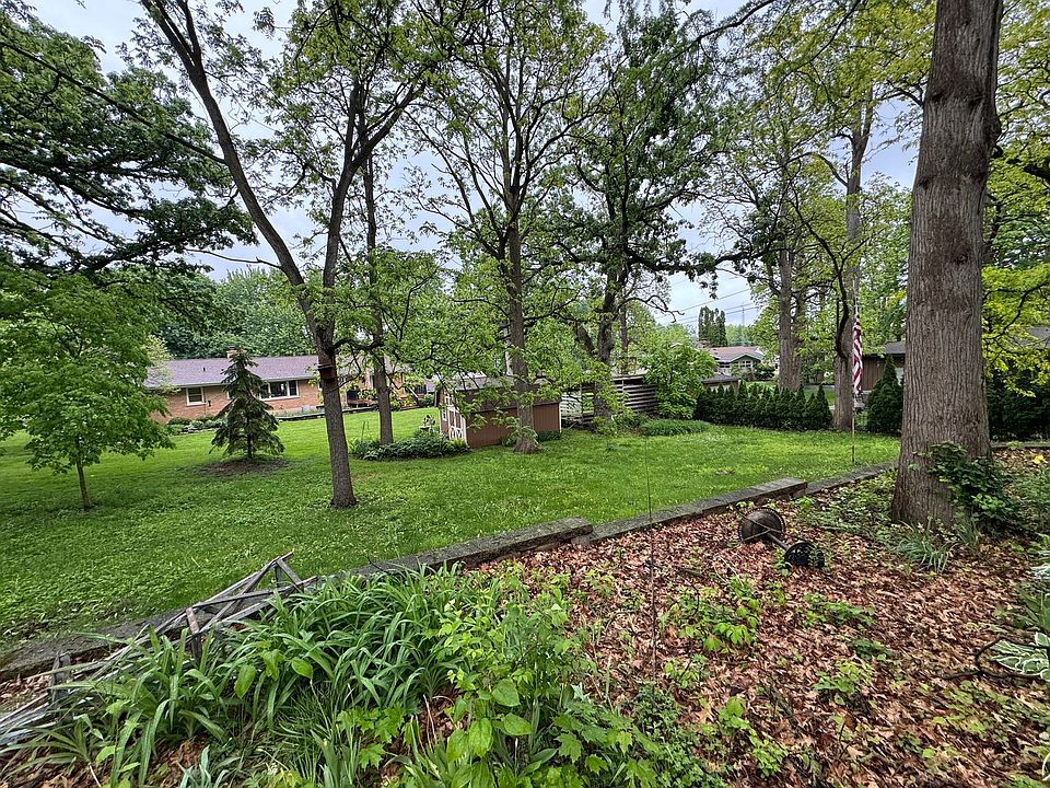 2nd image of 765 Stanford Dr