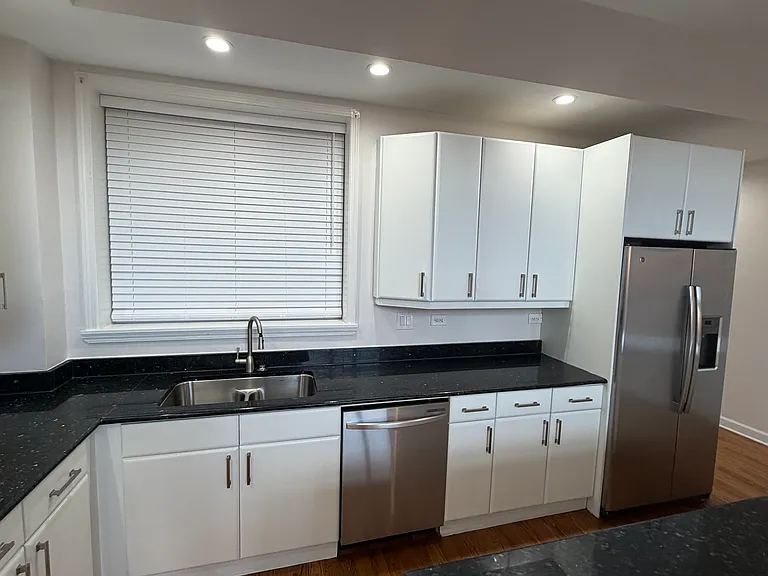 1347 N Sedgwick St #4S — Photo 6