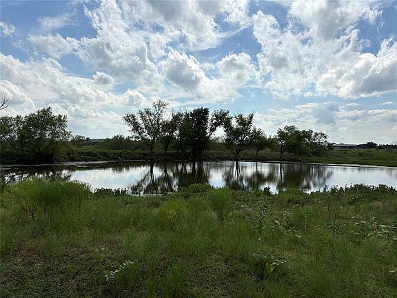 2nd image of Loves Valley Rd