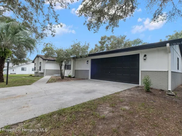 8313 Scotch Pine Ave, Brooksville, FL 34613