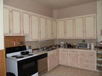 5th image of 802 S 5th St