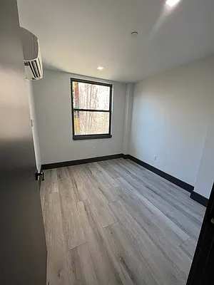 Rented by Delmark Realty LLC | media 50