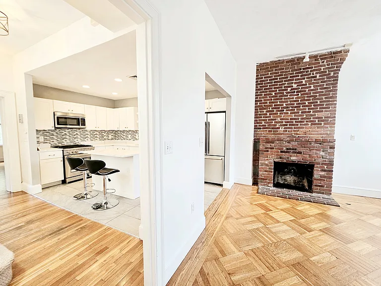 1714 Beacon St #11 — Photo 6