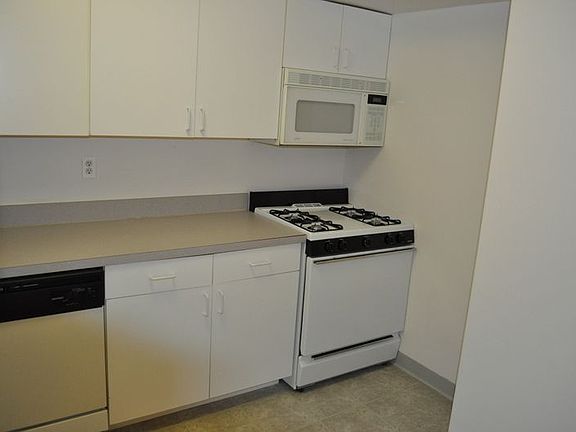 4th image of 6584 Austin St APT 2w