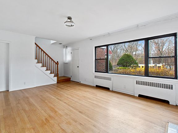 3rd image of 200-14 McLaughlin Ave