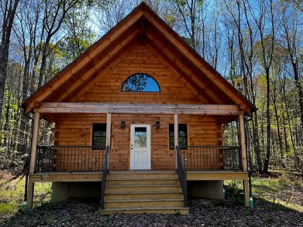 12 Buck Dr, Benezette, PA 15821