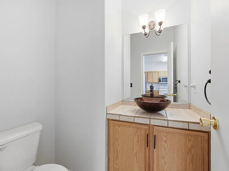 5882 Ensemble Hts — Photo 12