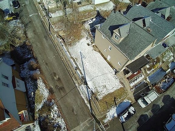 2nd image of 429 Kathleen St