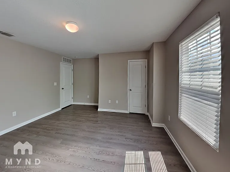 752 Henley Ct — Photo 14