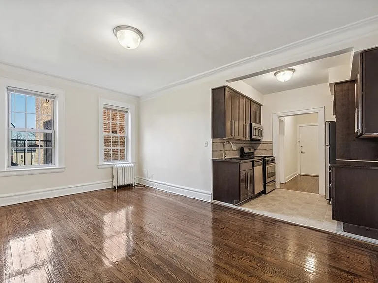 68-70 Park Avenue Apartments — Photo 4