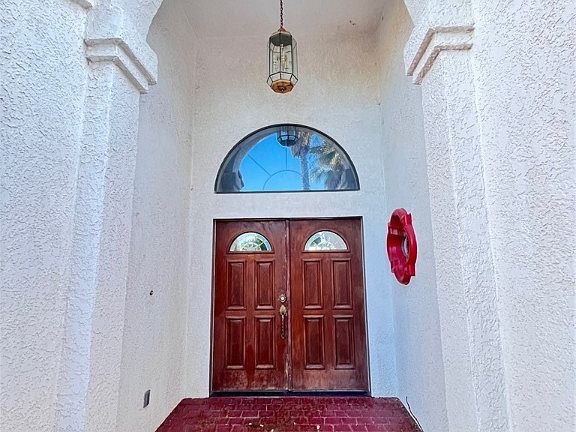 5th image of 990 Palo Verde Drive