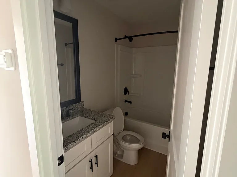 212 N Yadkin Ave #A — Photo 18