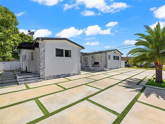 3rd image of 8631 SW 16th Ter