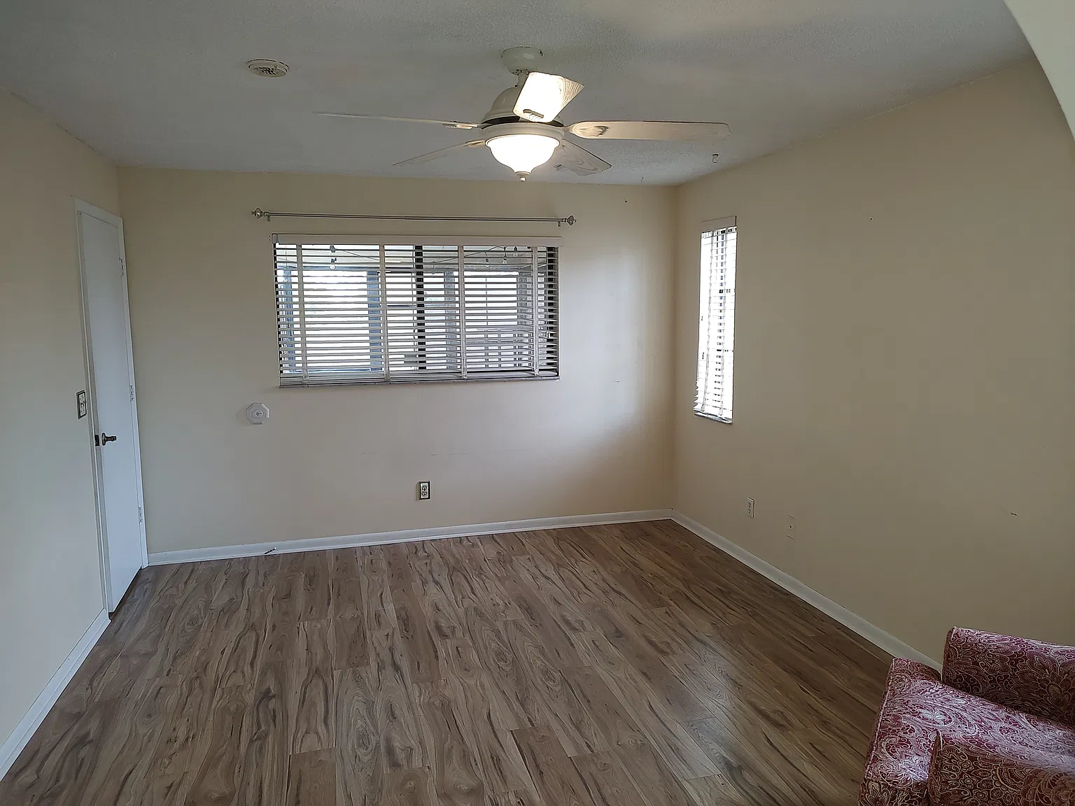 1 bed, 1800 sqft, $800 — Photo 3