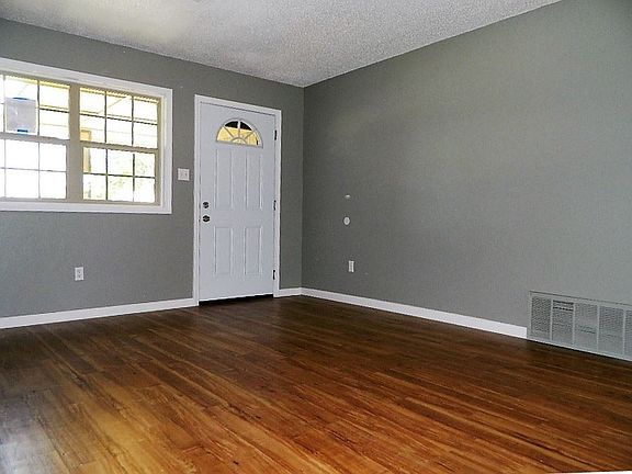 4th image of 6725 NW Compass Dr