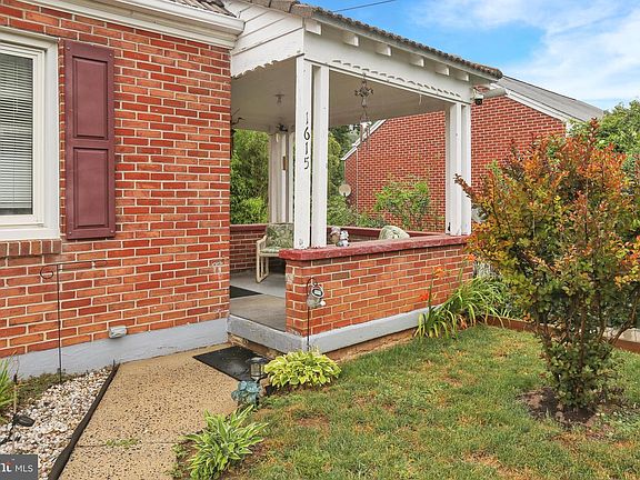 3rd image of 1615 Mount Laurel Rd