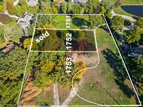 1753 Midwest Club Pkwy, Oak Brook, IL 60523