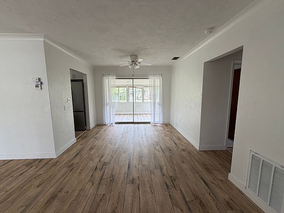 4th image of 4518 Groveland St