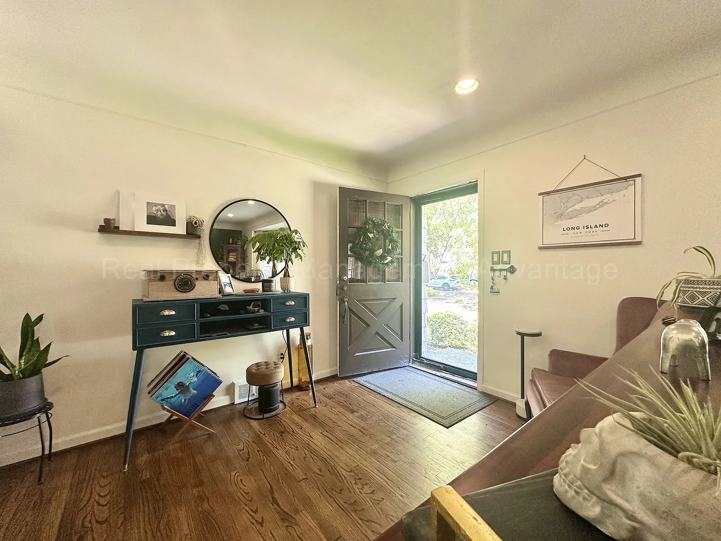 Updated 3-Bed Ranch Steps from Downtown Birmingham & Woodward! — Photo 4