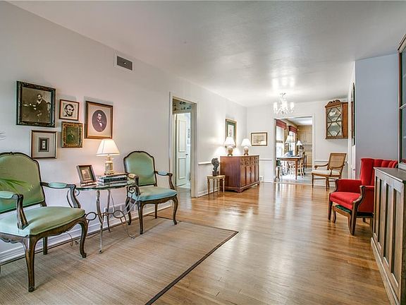5th image of 535 Parkhurst Dr