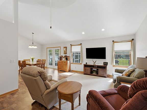 3rd image of 4755 Spring St