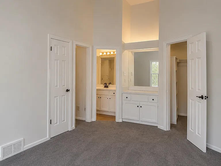 5445 S Ocean Ct — Photo 7