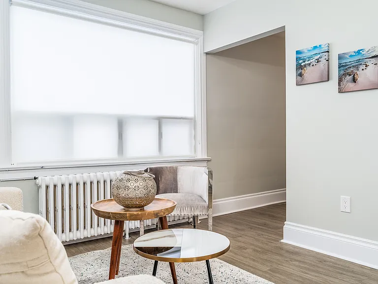 1 Kingswood Rd #1 — Photo 11