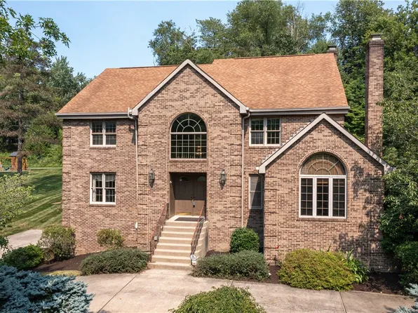 118 Wedgewood Dr, Gibsonia, PA 15044