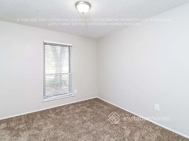 2212 W Oakdale Rd — Photo 11
