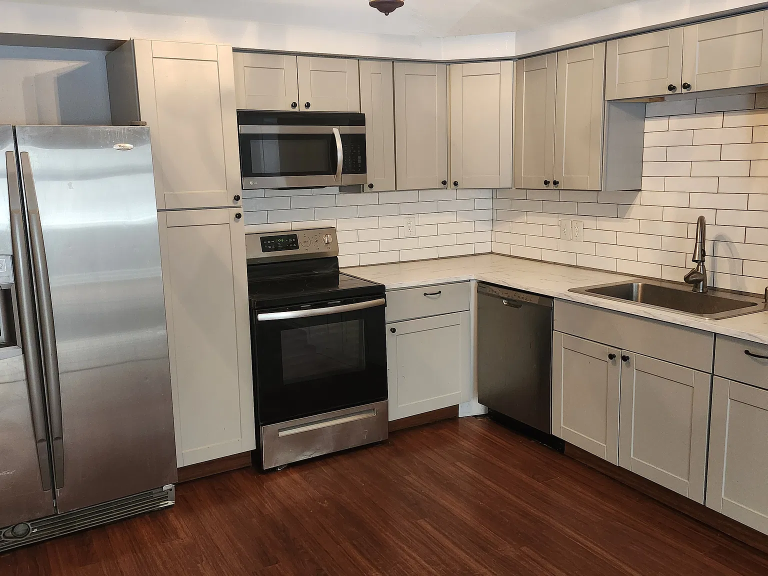 9366 Fall River Rd — Photo 1