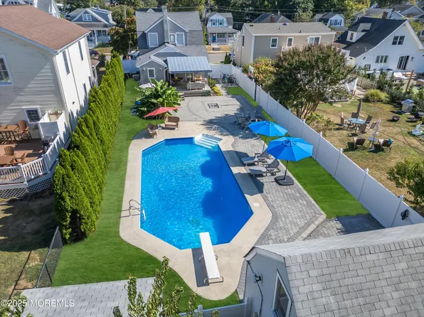 83 Wyckoff Avenue, Manasquan, NJ 08736