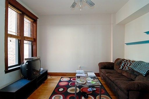 3rd image of 2345 W Iowa St #3R