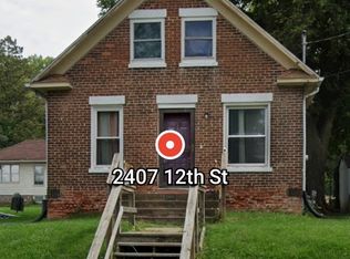 2407 12th St, Rock Island, IL