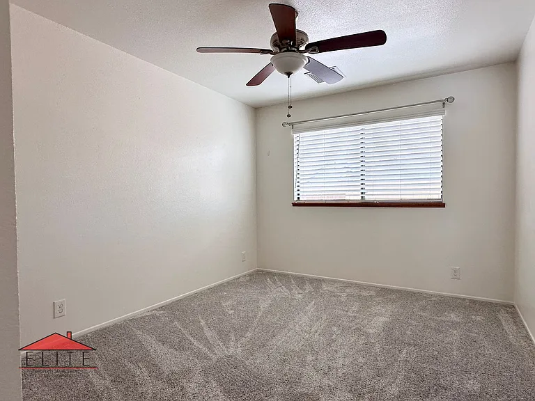 228 Yellowstone Pl — Photo 11