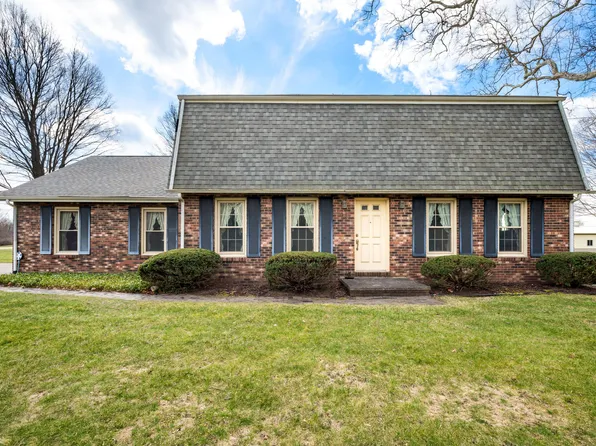 2266 Thunderbird Dr, Niles, MI 49120