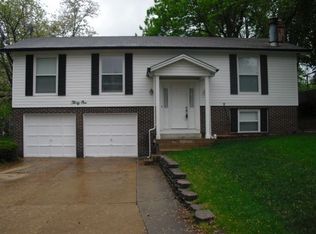 31 Michelle Ln, Saint Peters, MO