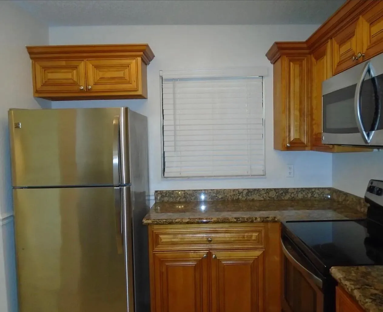 2 bed, 2.0 bath, 904 sqft, $1,850 — Photo 1