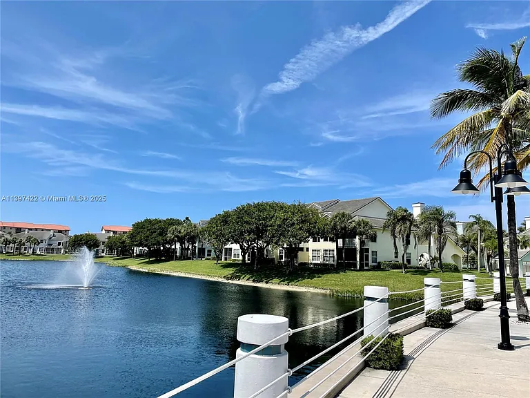 905 Mainsail Cir #905 — Photo 23