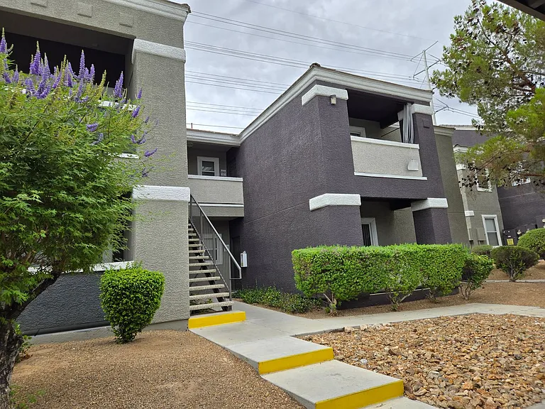 9620 W Russell Rd #1122 — Photo 3
