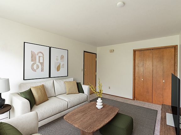 Fargo, ND Luxford Apartments | 11B | Living