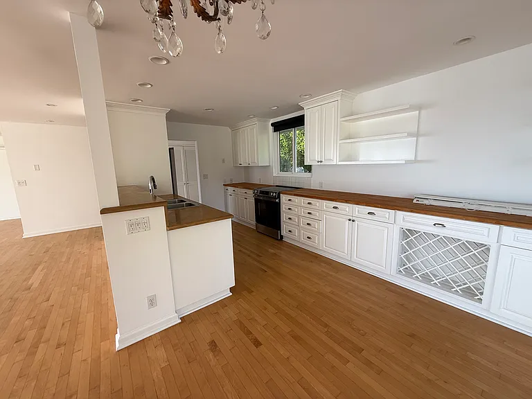 18139 Coastline Dr #4 — Photo 24